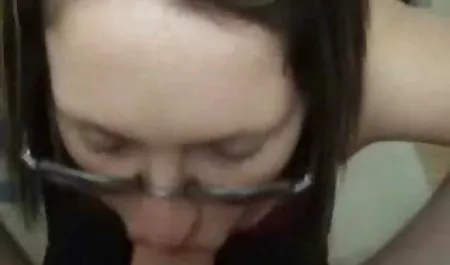 Geile Schönheiten lecken gratis deutsche erotik filme ihre Fotzen und ficken in der Öffentlichkeit