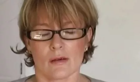 Spanische Milf startet in der Öffentlichkeit erothikfilme kostenlos