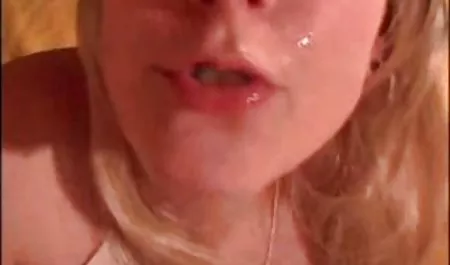 Blow Me deutsche erotikfilme kostenlos anschauen POV - Tätowierte Milf verführt Stiefsohn mit heißem Blowjob