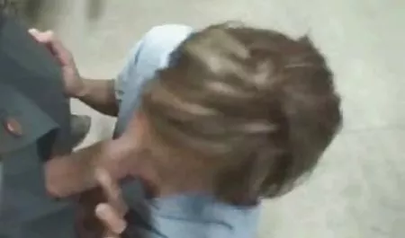 Langsamer deutsche erotik filme kostenlos tiefer sinnlicher Blowjob und riesen Cumshot auf Kate Apartments mit hübschem Gesicht